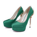 2016 Latest Design Women Pumps with Charm (HS07-33)